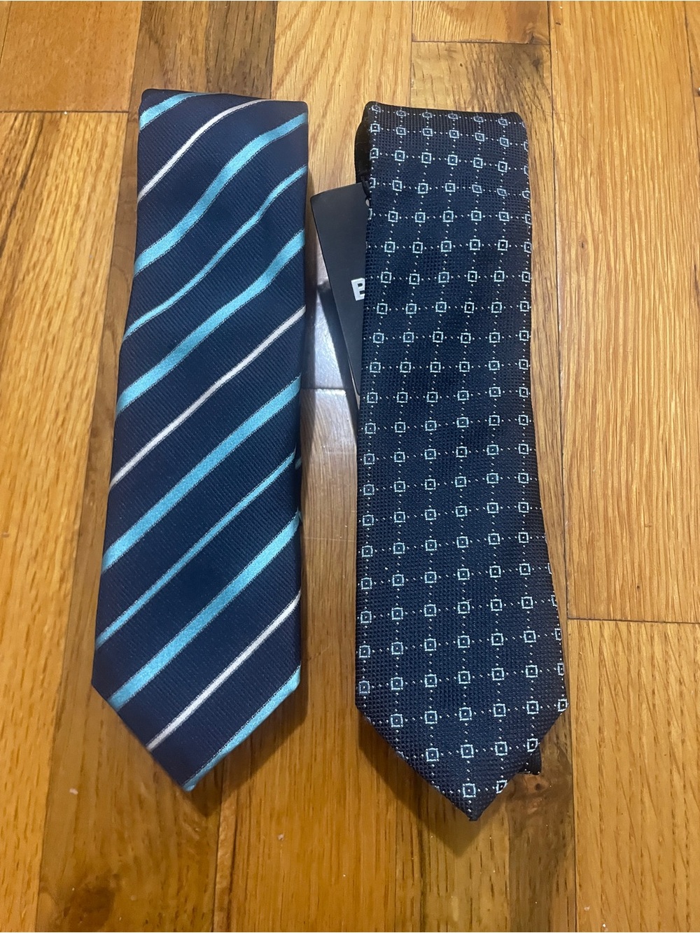 $200 Hugo Boss 2 Embroidered Skinny Italian Silk Ties
